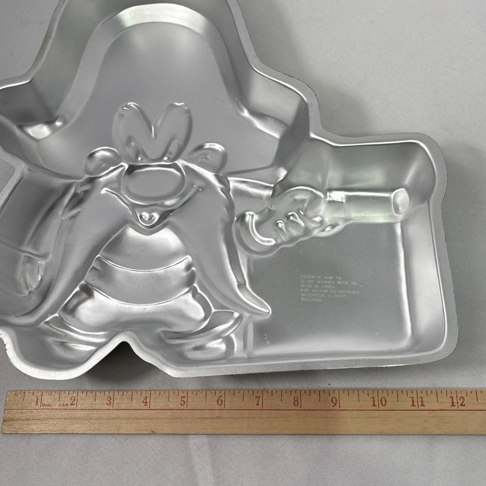 Wilton Vintage 1981 Looney Tunes Yosemite‎ Sam Cake Pan 502-2908